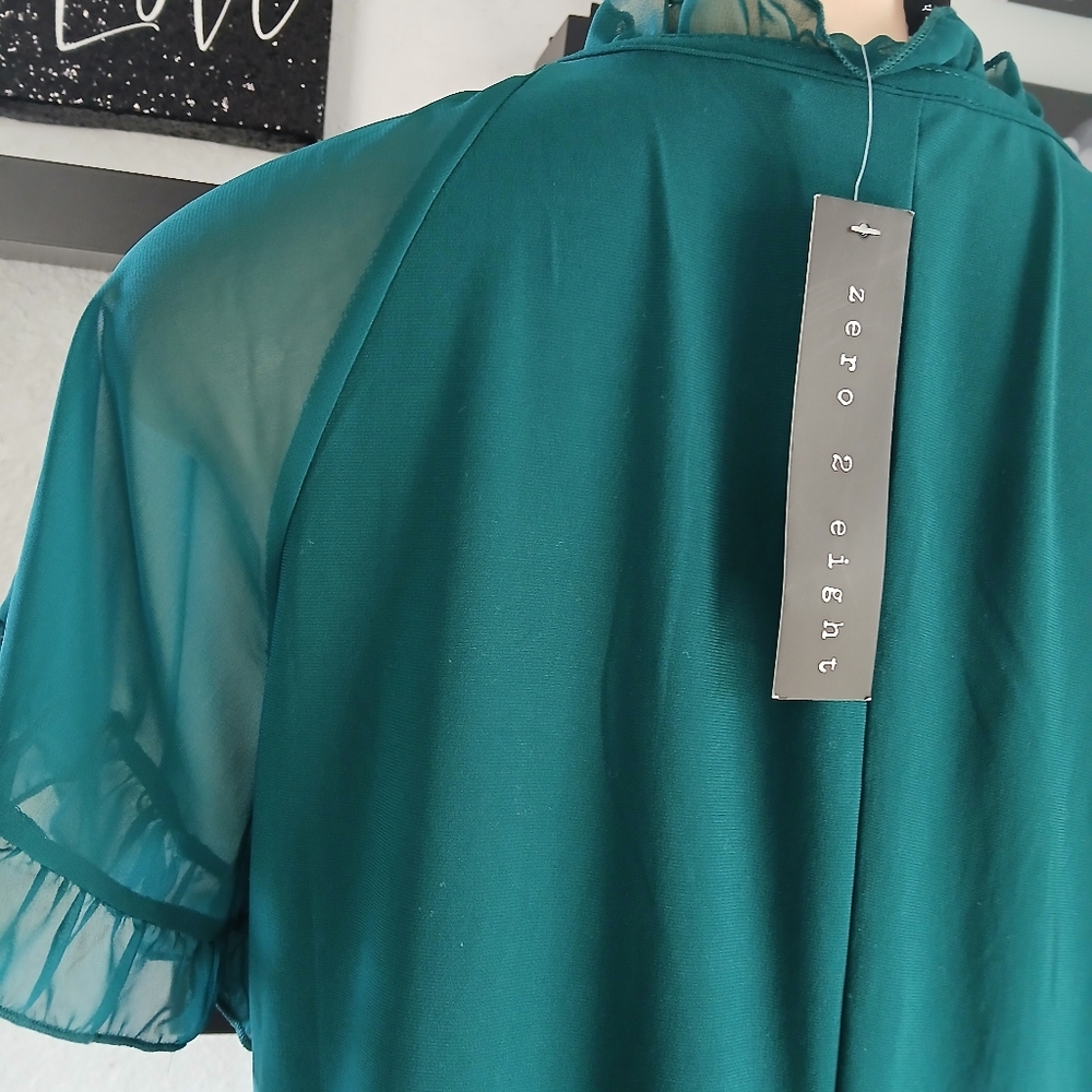 Elegant Green Ruffle Sleeve Blouse - Picture 7 of 10